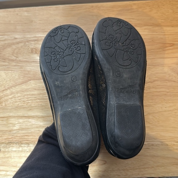 Dansko Olivia Black + Bronze Snakeprint Leather Flats Loafers Clogs 38/ 7.5-8 - Picture 5 of 8